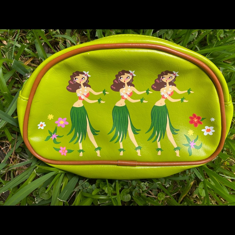 Hawaiian themed cosmetic bag
